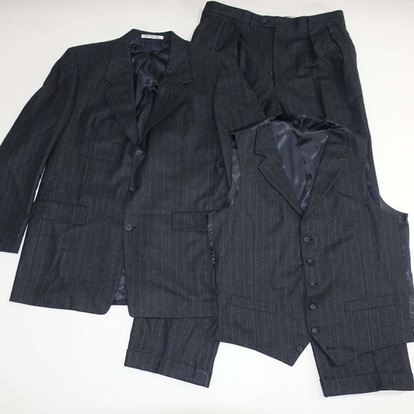 Karl Lagerfeld Men's Pinstripe 3 Piece Suit Size 42 Long 36 x 31.5 Charcoal Gray - Picture 1 of 16